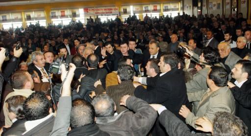 CHP kongresinde KAVGA - Resim 3