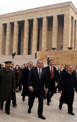 Karamanlis Anıtkabir'de - Resim 12