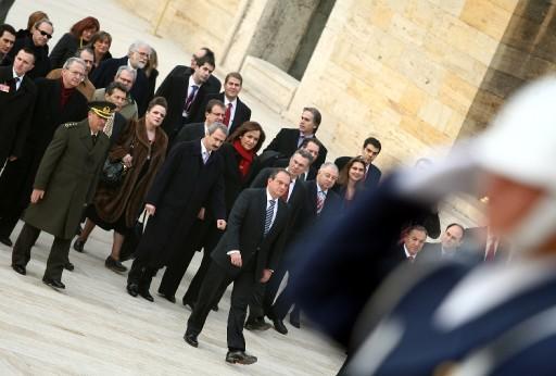 Karamanlis Anıtkabir'de - Resim 5