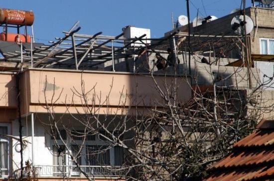 Saatlerdir süren operasyon - Resim 14