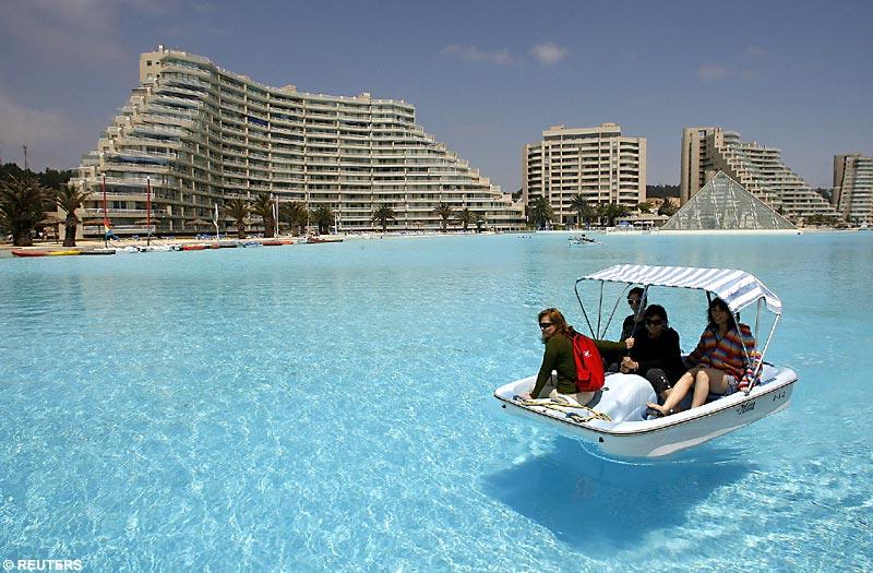 Dünyanın en büyük yüzme havuzu - Resim 8