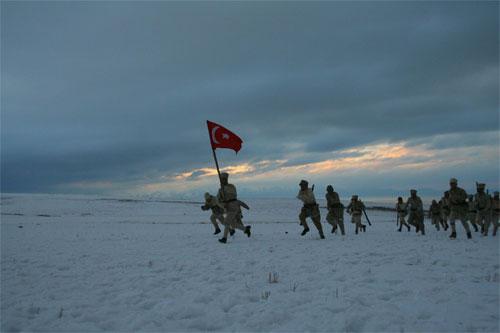 Karlara yazılmış bir destan 120 - Resim 3
