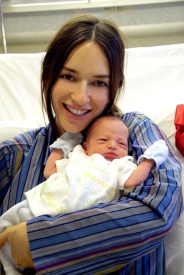 Ünlü çiftin bebek sevinci