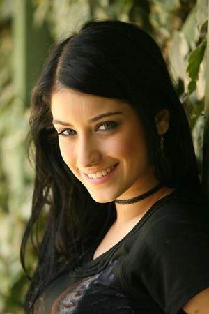 Genco'nun güzel oyuncusu Hazal Kaya - Resim 9