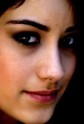 Genco'nun güzel oyuncusu Hazal Kaya - Resim 7