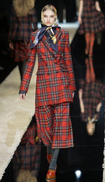  D&G'dan çene altı defilesi  - Resim 6