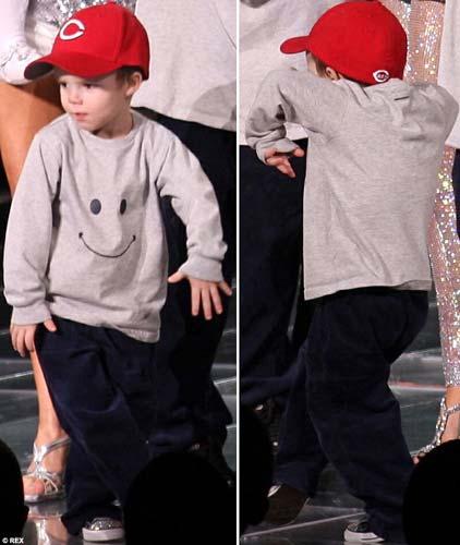 Minik Beckham'dan Dans Şov - Resim 1