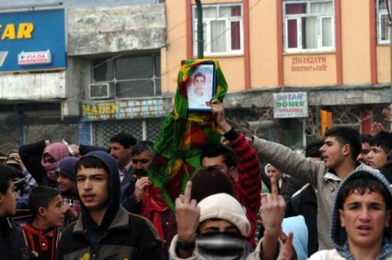 Cizre'de olaylı cenaze - Resim 2