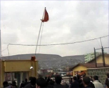Cizre'de olaylı cenaze - Resim 11