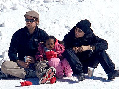 Jolie ve Pitt'in kar keyfi - Resim 1