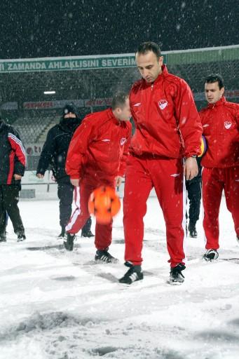Galatasaray KARLI sahada - Resim 8