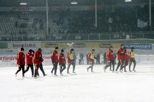 Galatasaray KARLI sahada - Resim 4