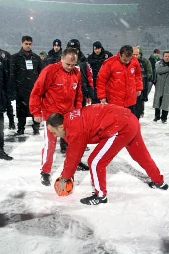 Galatasaray KARLI sahada - Resim 10