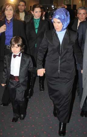 Emine Erdoğan'ı duygulandıran gala - Resim 4