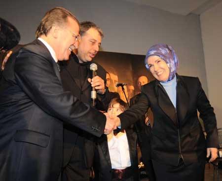 Emine Erdoğan'ı duygulandıran gala - Resim 1