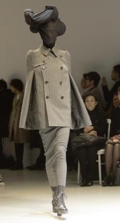 Japon tasarımcıdan ilginç defile - Resim 11