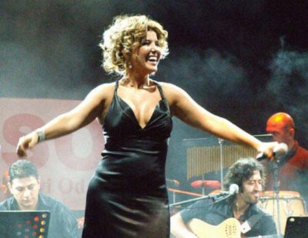 Gülben Ergen'in 2008 imajı - Resim 5