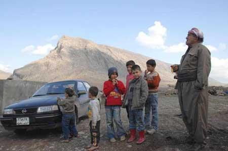 Operasyon bölgesinde bir Kürt köyü - Resim 4