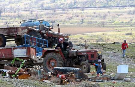 Operasyon bölgesinde bir Kürt köyü - Resim 5