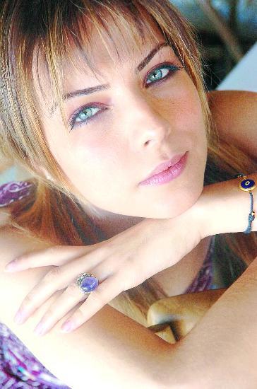 Burcu Kara'dan çok özel pozlar - Resim 5