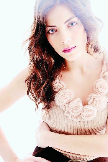 Burcu Kara'dan çok özel pozlar - Resim 2