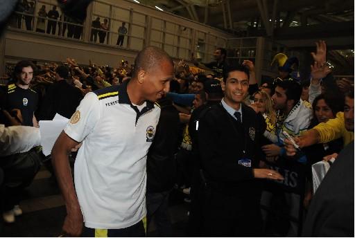 Fenerbahçe'ye muhteşem karşılama - Resim 14