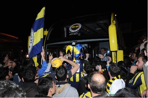 Fenerbahçe'ye muhteşem karşılama - Resim 11
