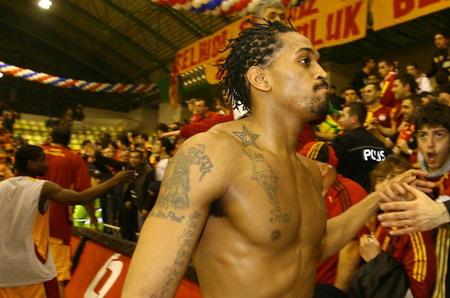 Kartal, Cimbom'u devirdi - Resim 13