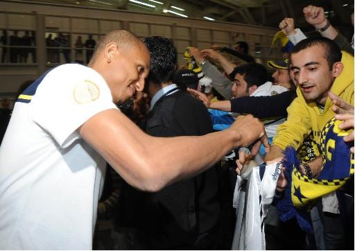 Fenerbahçe'ye muhteşem karşılama - Resim 4