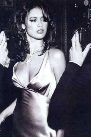 Bond kızı Olga Kruylenko - Resim 6