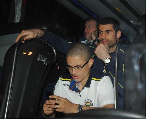 Fenerbahçe'ye muhteşem karşılama - Resim 12
