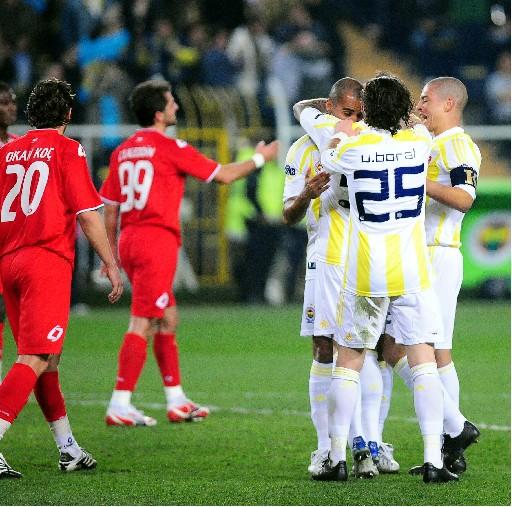 Fenerbahçe V. Manisaspor maçı - Resim 25