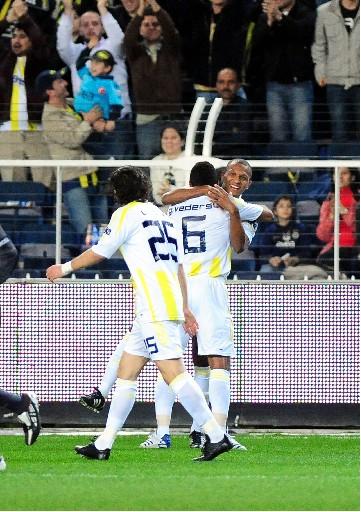 Fenerbahçe V. Manisaspor maçı - Resim 33