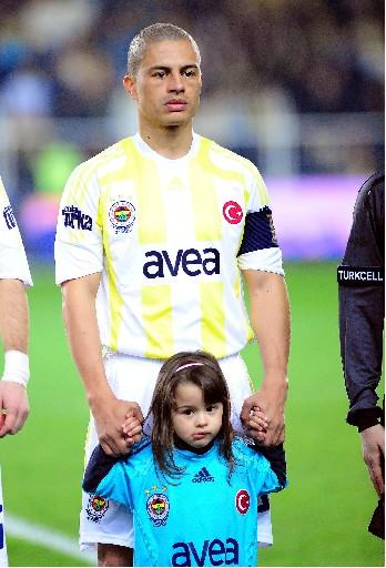 Fenerbahçe V. Manisaspor maçı - Resim 16