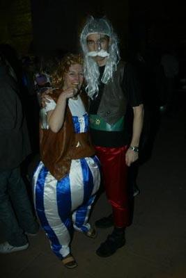 Üniversitede türbanlı kıyafet balosu