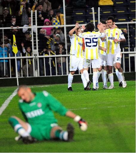 Fenerbahçe V. Manisaspor maçı - Resim 17