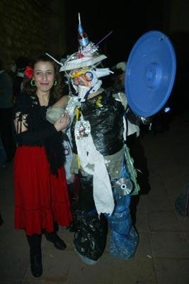 Üniversitede türbanlı kıyafet balosu