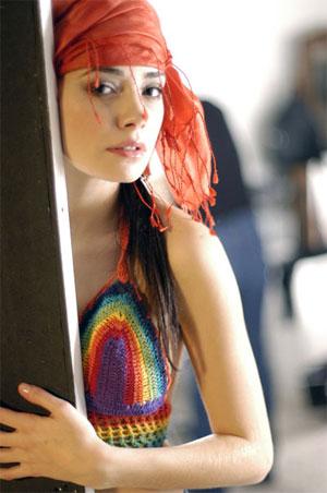 Genç oyuncu Özgü Namal