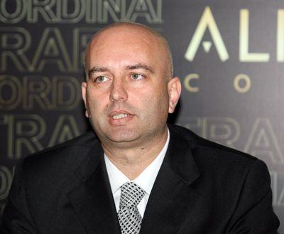 Carlos'tan yeni reklam - Resim 4