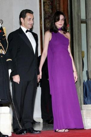 Sarkozy'nin eşi Carla Bruni  - Resim 3