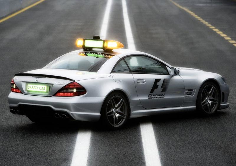 Mercedes'ten F1 güvenlik aracı