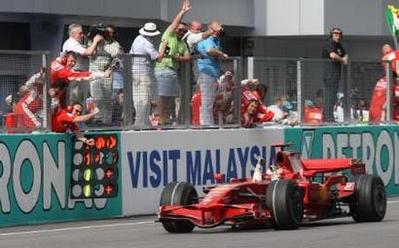 Malezya'da Raikkonen rüzgarı - Resim 11