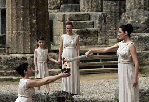 2008 Pekin Olimpiyat meşalesi yakıldı - Resim 2