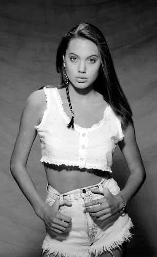 Bir zamanlar Angelina Jolie - Resim 2