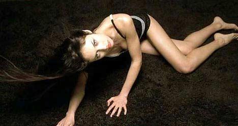 Cesur BOND kızı Olga Kurylenko - Resim 9