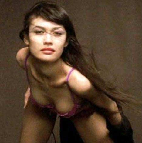 Cesur BOND kızı Olga Kurylenko - Resim 1