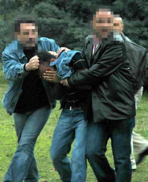 Üniversitede taşlı sopalı kavga - Resim 16