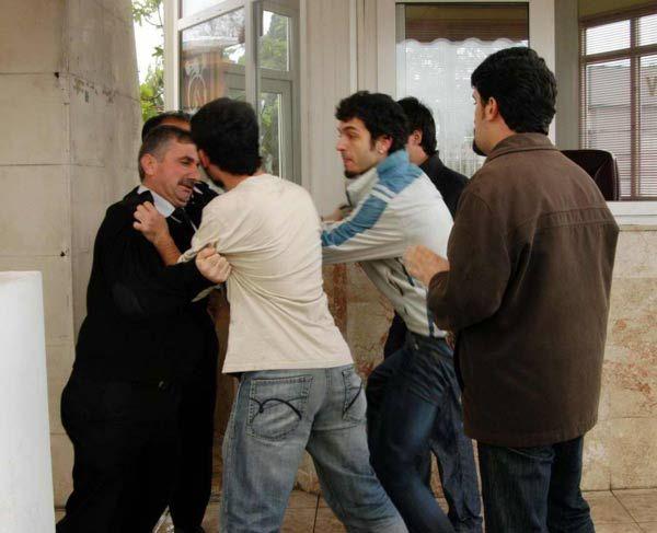 Üniversitede taşlı sopalı kavga - Resim 13