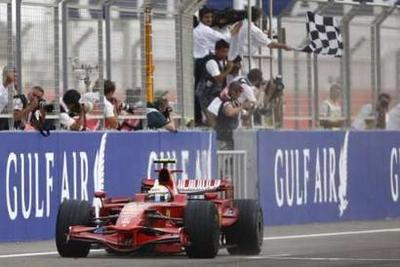 Ferrari duble yaptı - Resim 12