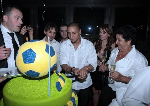 Roberto Carlos 35. yaşını kutladı - Resim 10